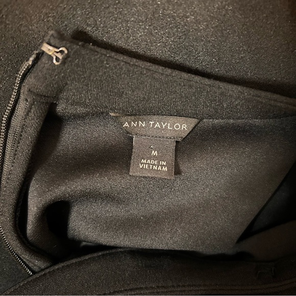 Ann Taylor Black Bow Blouse - Size Medium - Picture 9 of 10